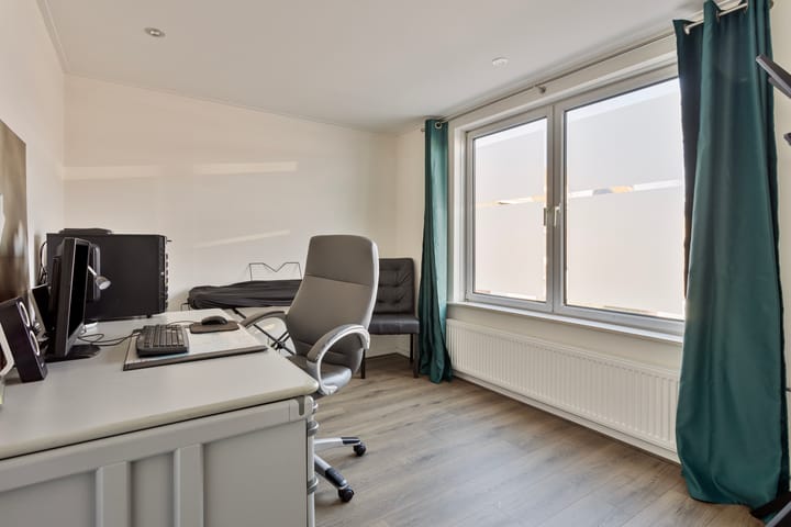 Foto 27 van Outshoornstraat 1