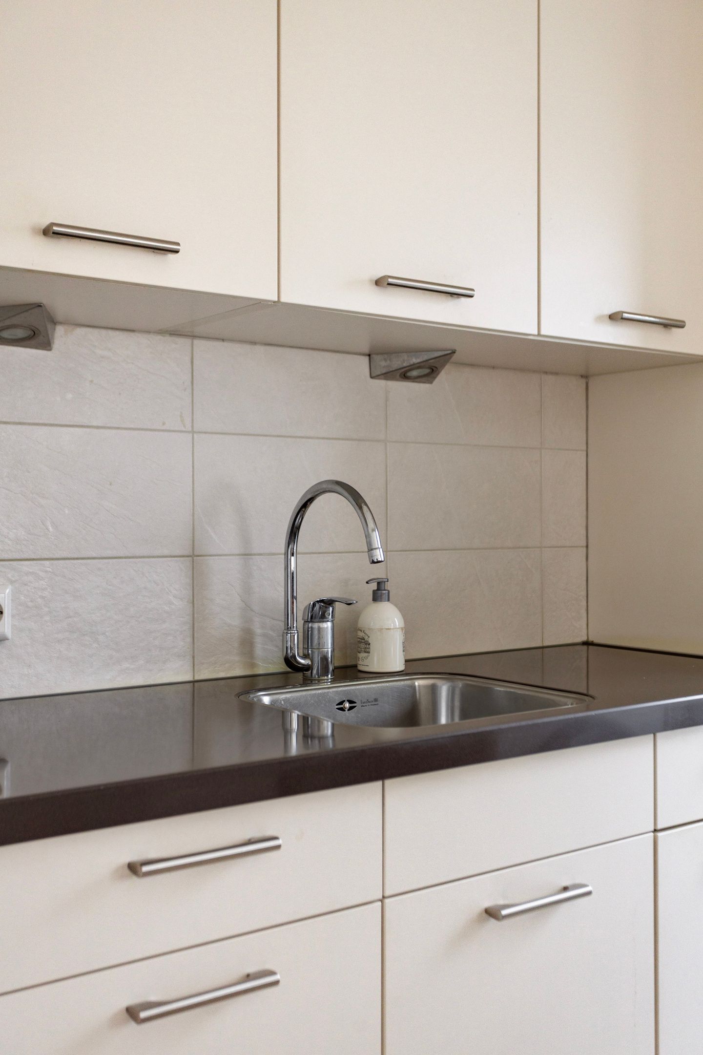 Foto 19 van Outshoornstraat 1