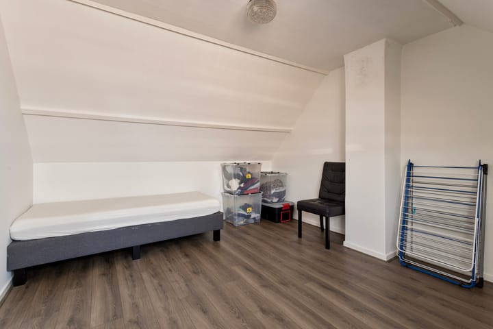 Foto 37 van Outshoornstraat 1