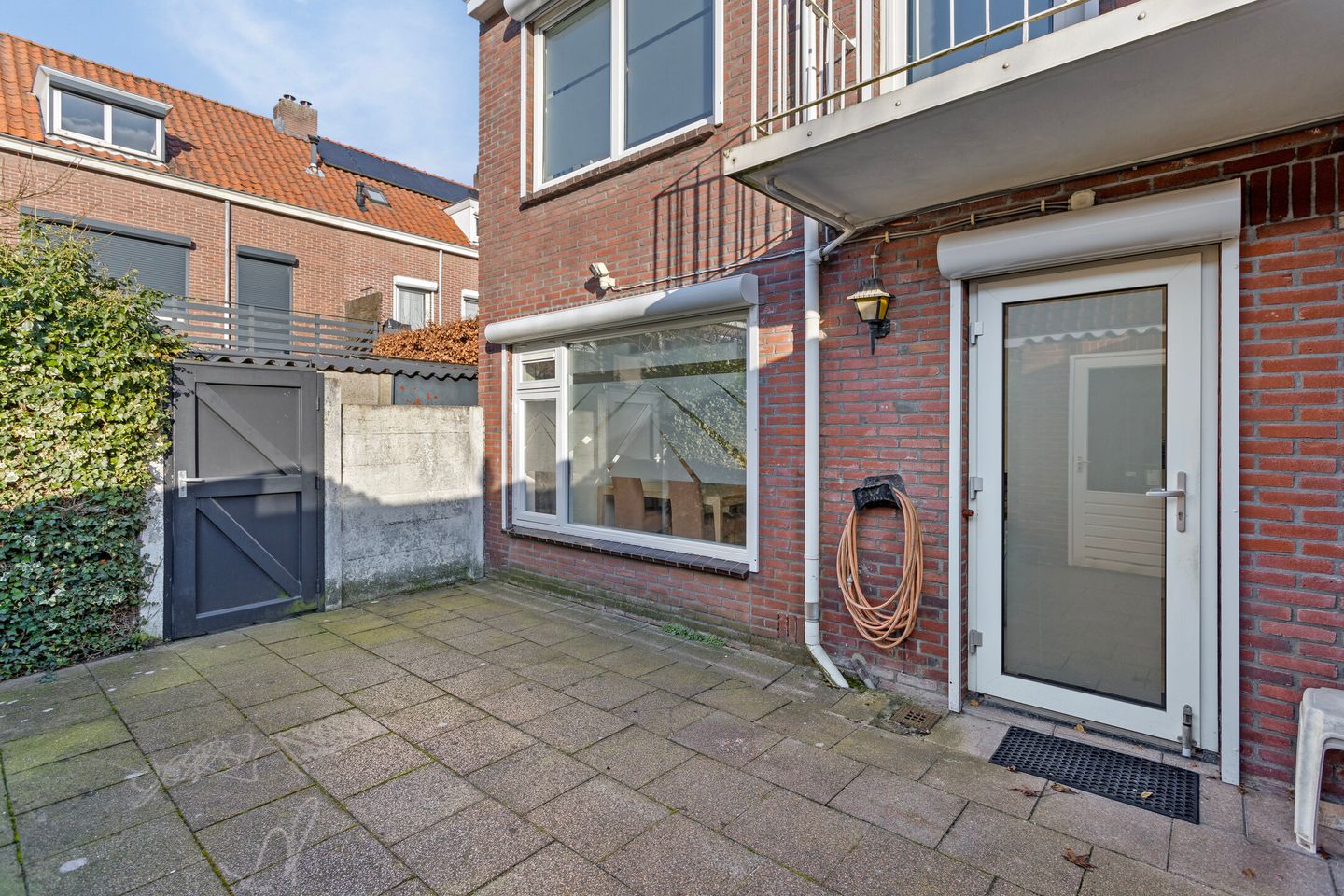 Foto 40 van Outshoornstraat 1