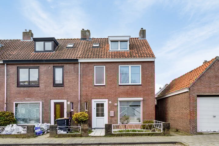 Foto 42 van Outshoornstraat 1