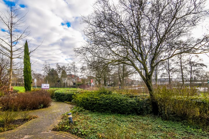 Foto 8 van Delibesstraat 22