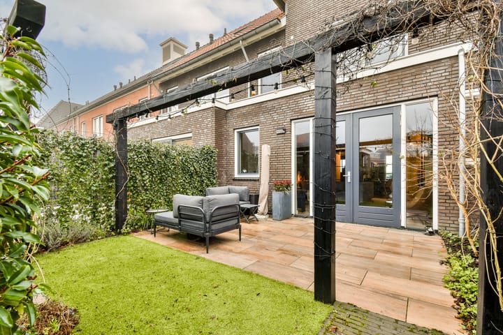 Foto 16 van Loevesteinkade 71