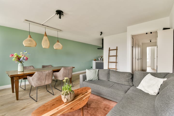 Photo 7 of Bernard Shawsingel 368