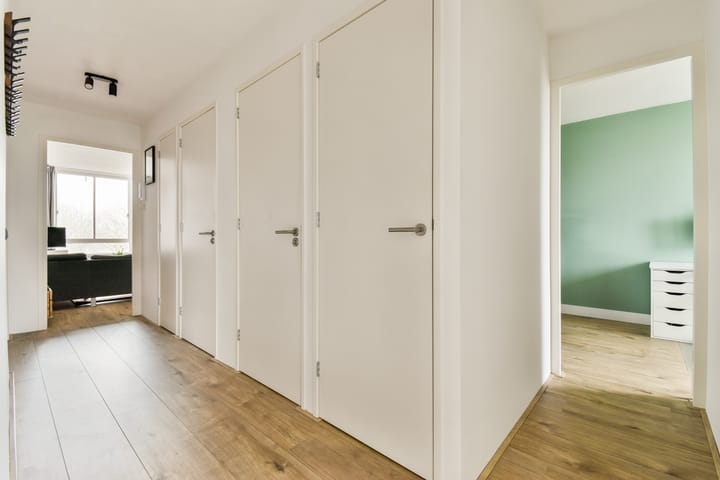 Photo 9 of Bernard Shawsingel 368