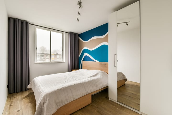 Photo 14 of Bernard Shawsingel 368