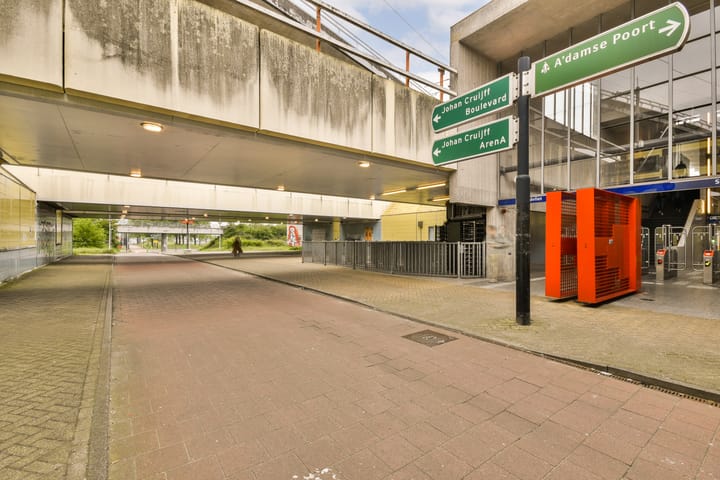 Photo 23 of Bernard Shawsingel 368