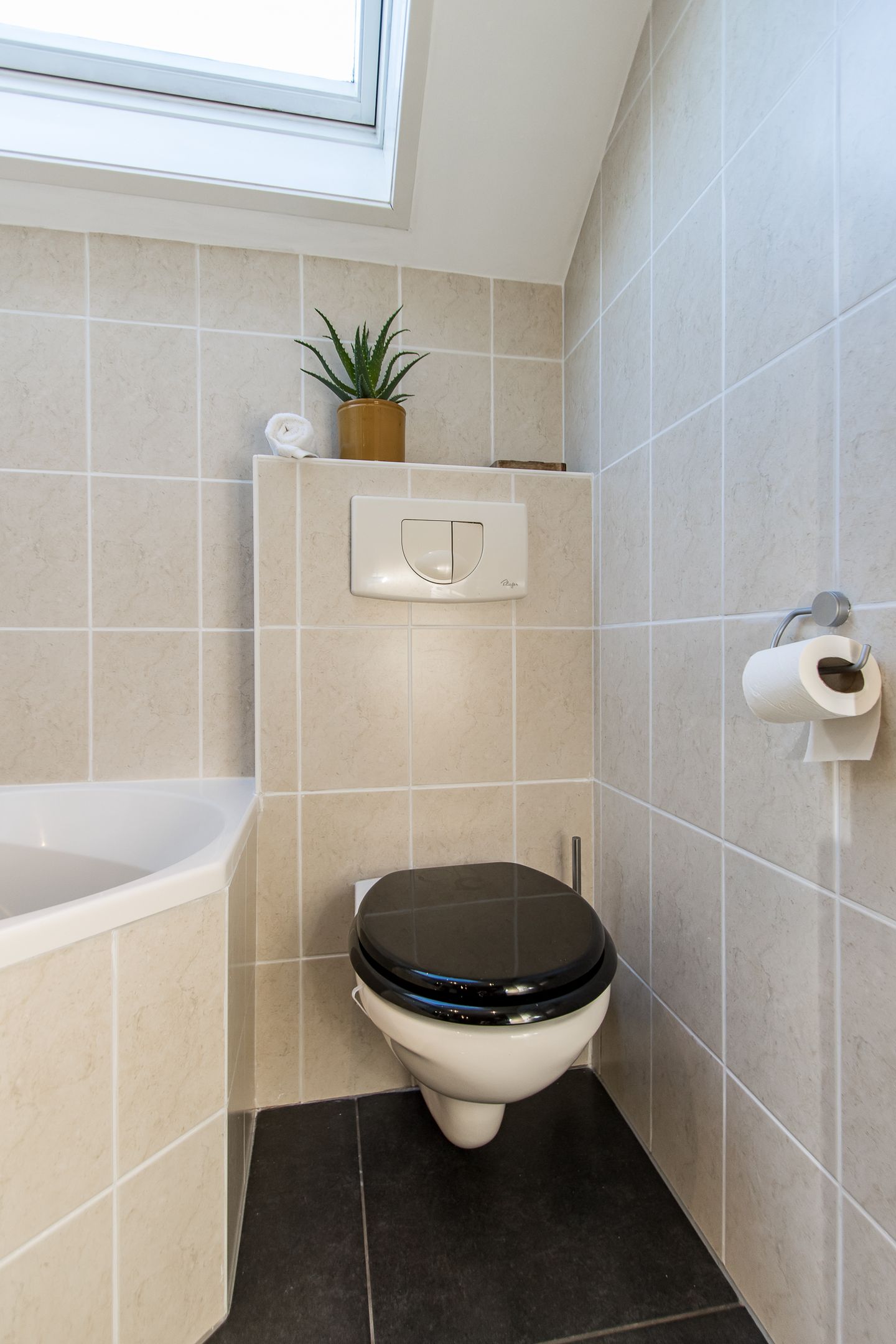 Foto 35 van Den Hoef 14