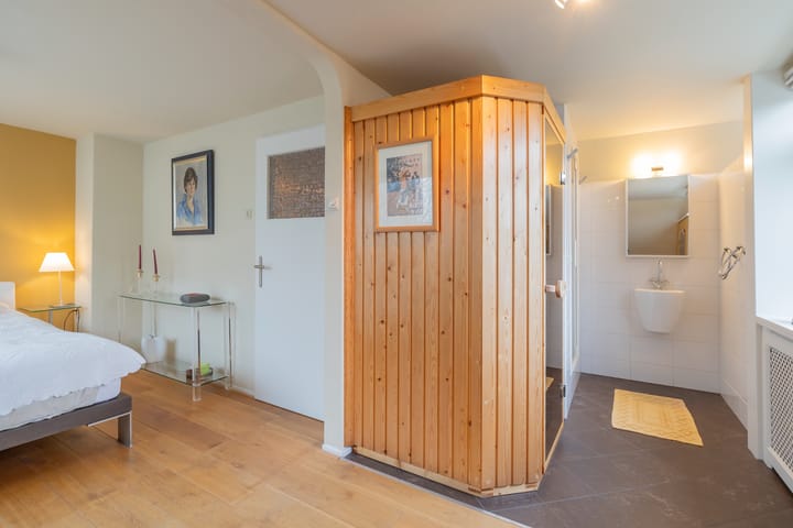 Foto 33 van Witte de Withlaan 24