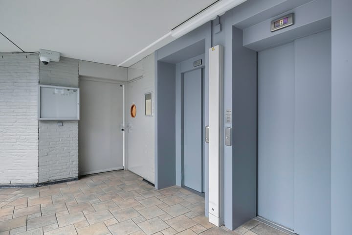 Foto 18 van Middeldijkerplein 136