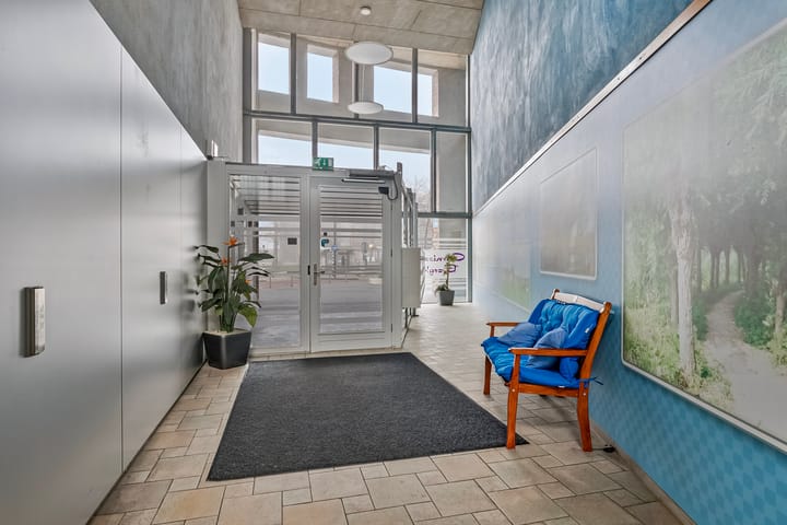 Foto 20 van Middeldijkerplein 136