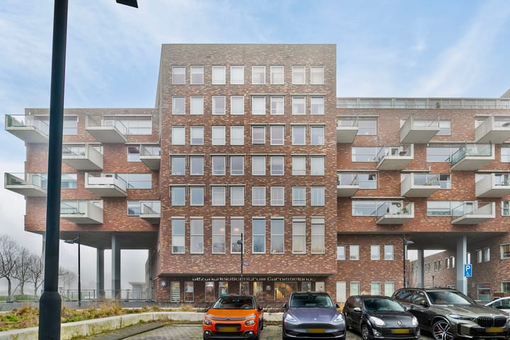 Foto 22 van Middeldijkerplein 136