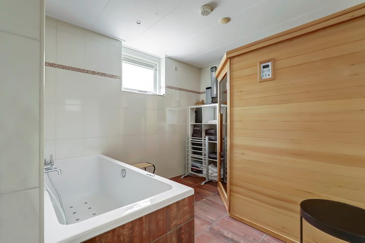 Foto 25 van Ostrea 74