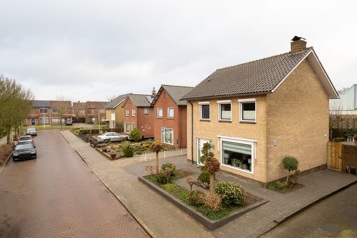 Foto 36 van Pastoor Gloerichstraat 7