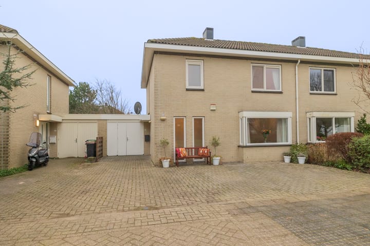 Photo 38 of Brantjesstraat 24