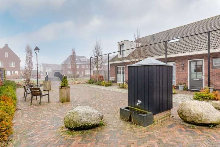 Foto 30 van Frits Zernikeplein 7