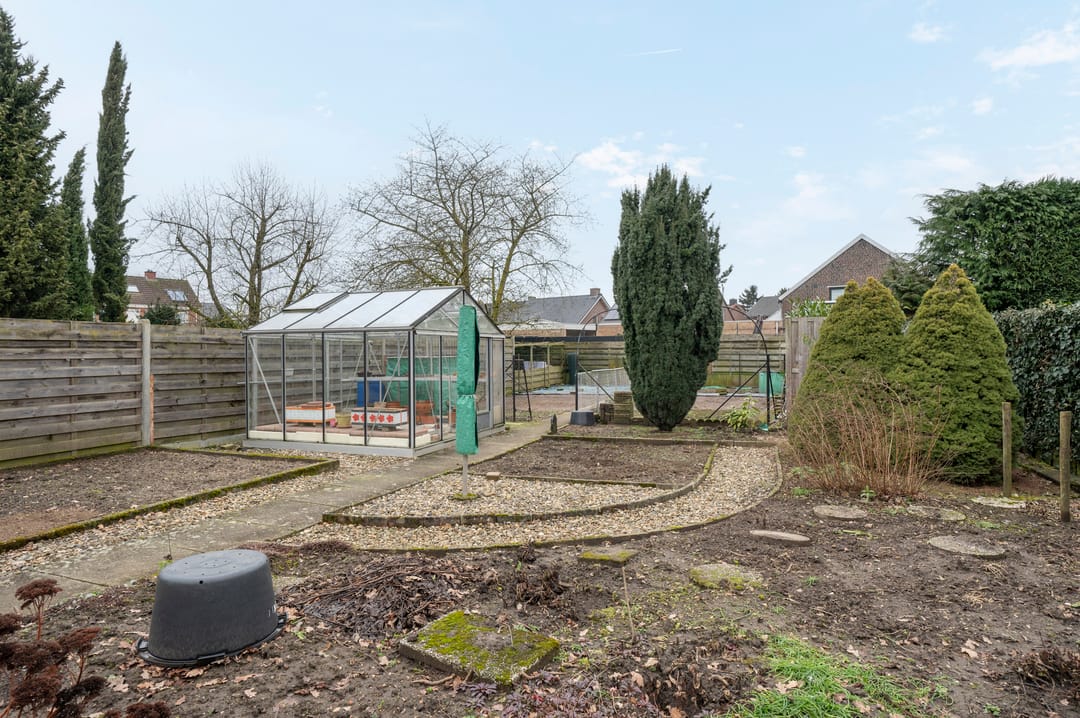 Foto 26 van Beneluxlaan 4