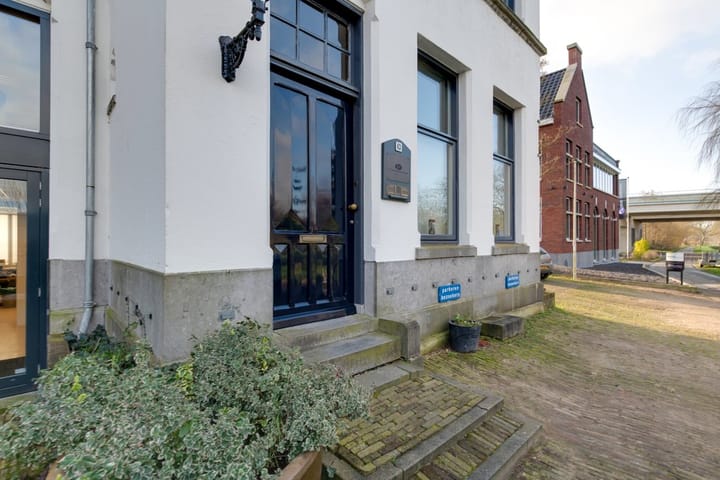 Foto 5 van Stationsweg 63-B