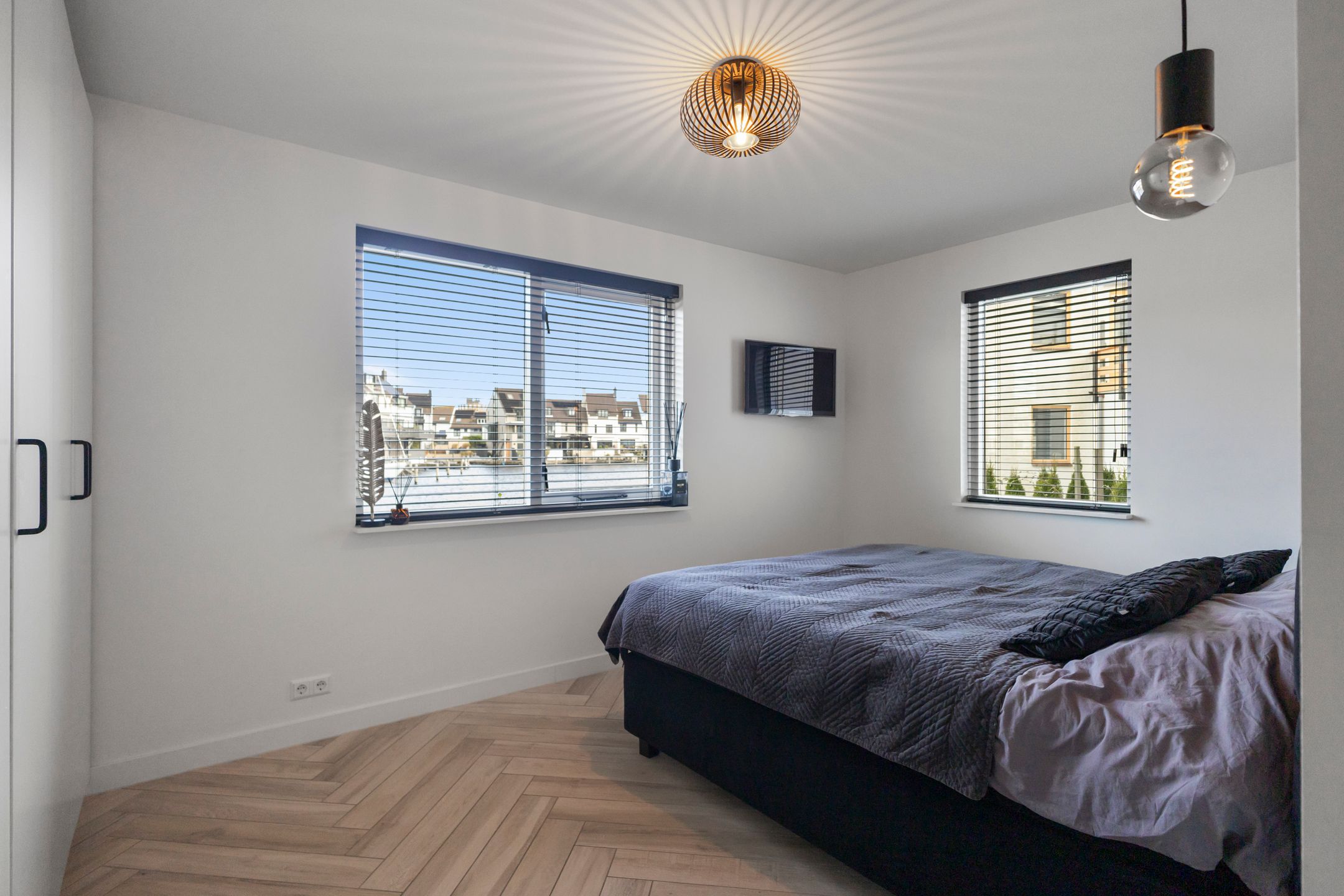 Foto 15 van Orion 64