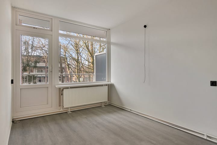 Foto 10 van Anna van Burenlaan 132