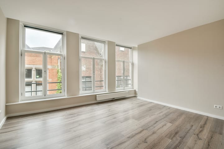 Foto 5 van Langebrugsteeg 13-2