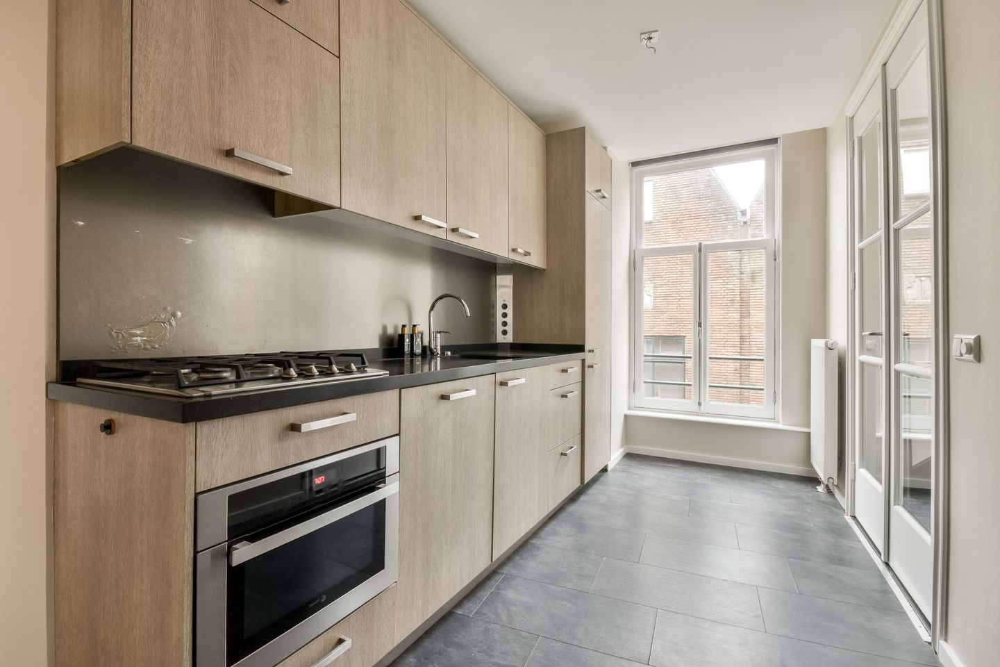 Foto 10 van Langebrugsteeg 13-2