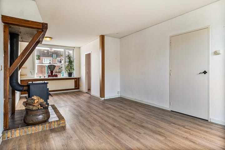 Foto 2 van Perestraat 4