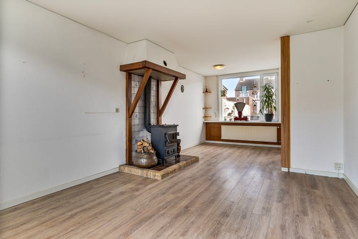 Foto 10 van Perestraat 4