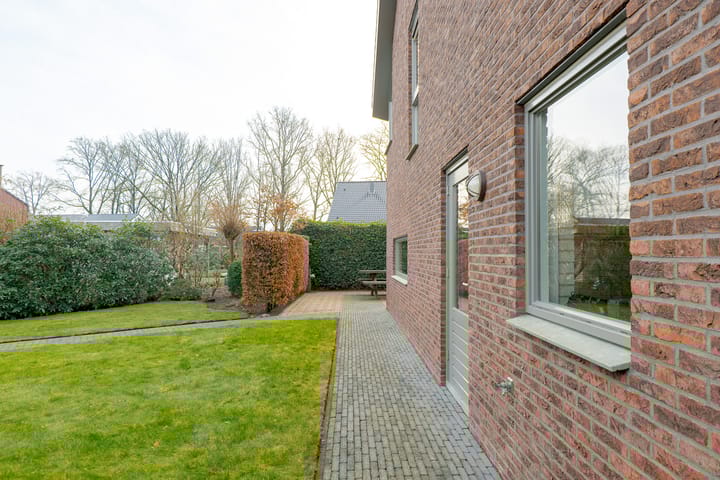 Foto 42 van Harm Tiesingstraat 37