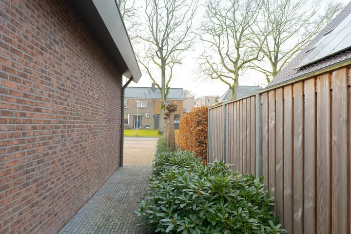 Foto 48 van Harm Tiesingstraat 37