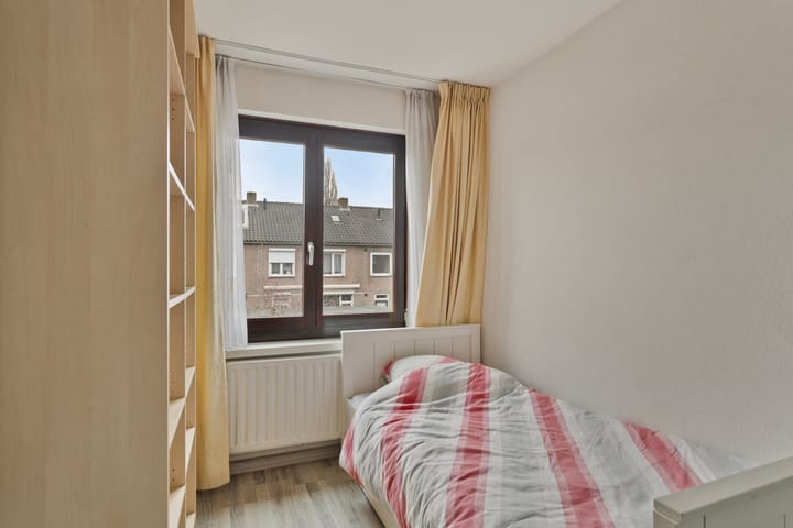 Foto 19 van Lagemorgenlaan 76