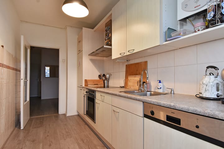 Photo 11 of Louis Davidsstraat 59