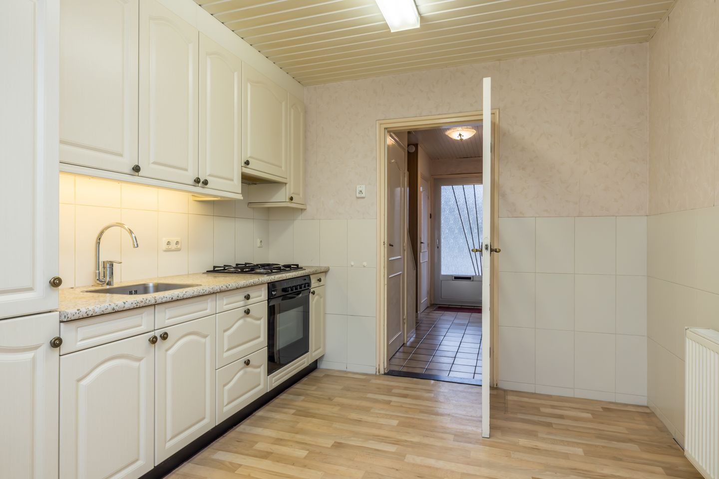 Photo 10 of Hagenstraat 13