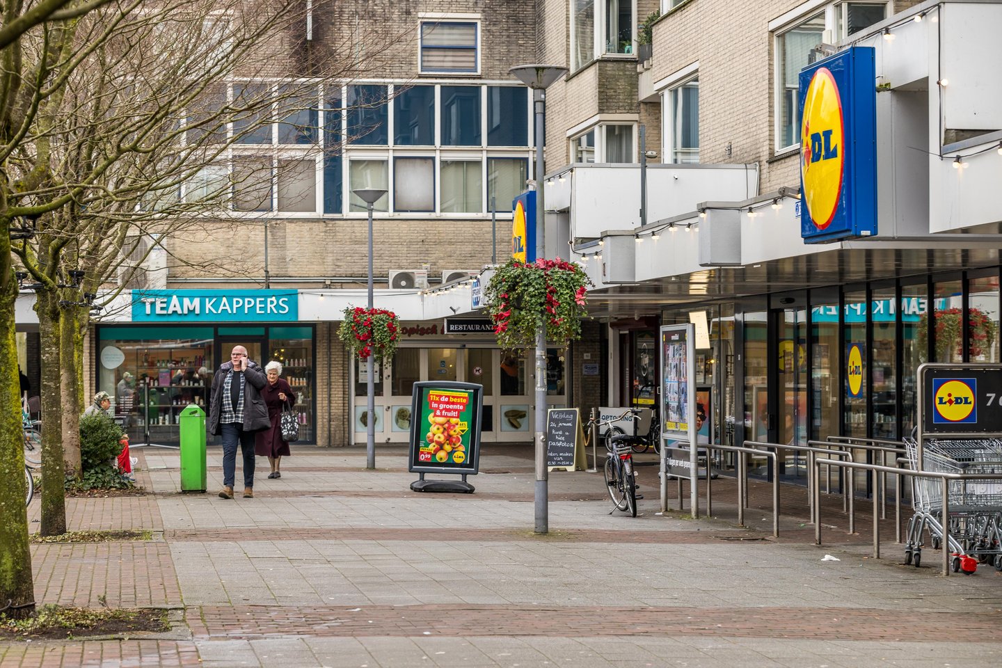 View photo 1 of Ambachtsplein 19