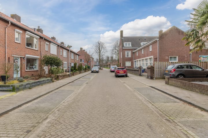 Foto 31 van Schwarzenbergstraat 15