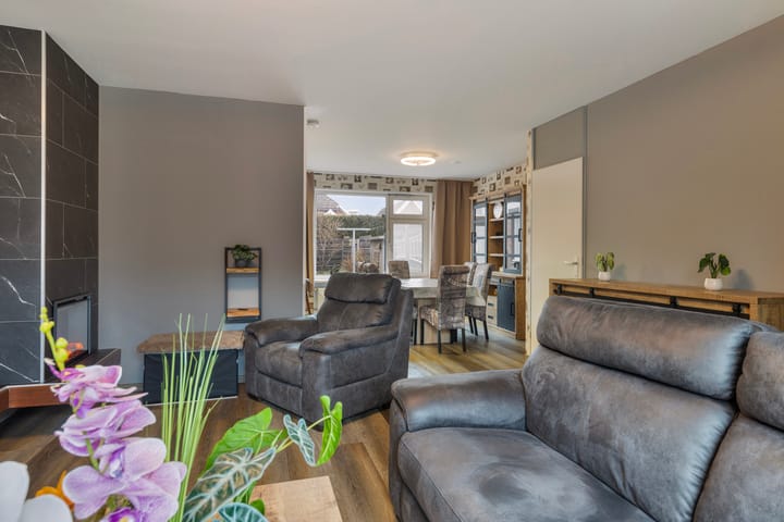 Foto 10 van Weegbree 14