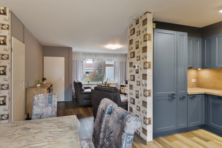 Foto 14 van Weegbree 14