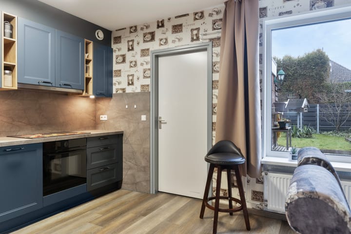 Foto 16 van Weegbree 14