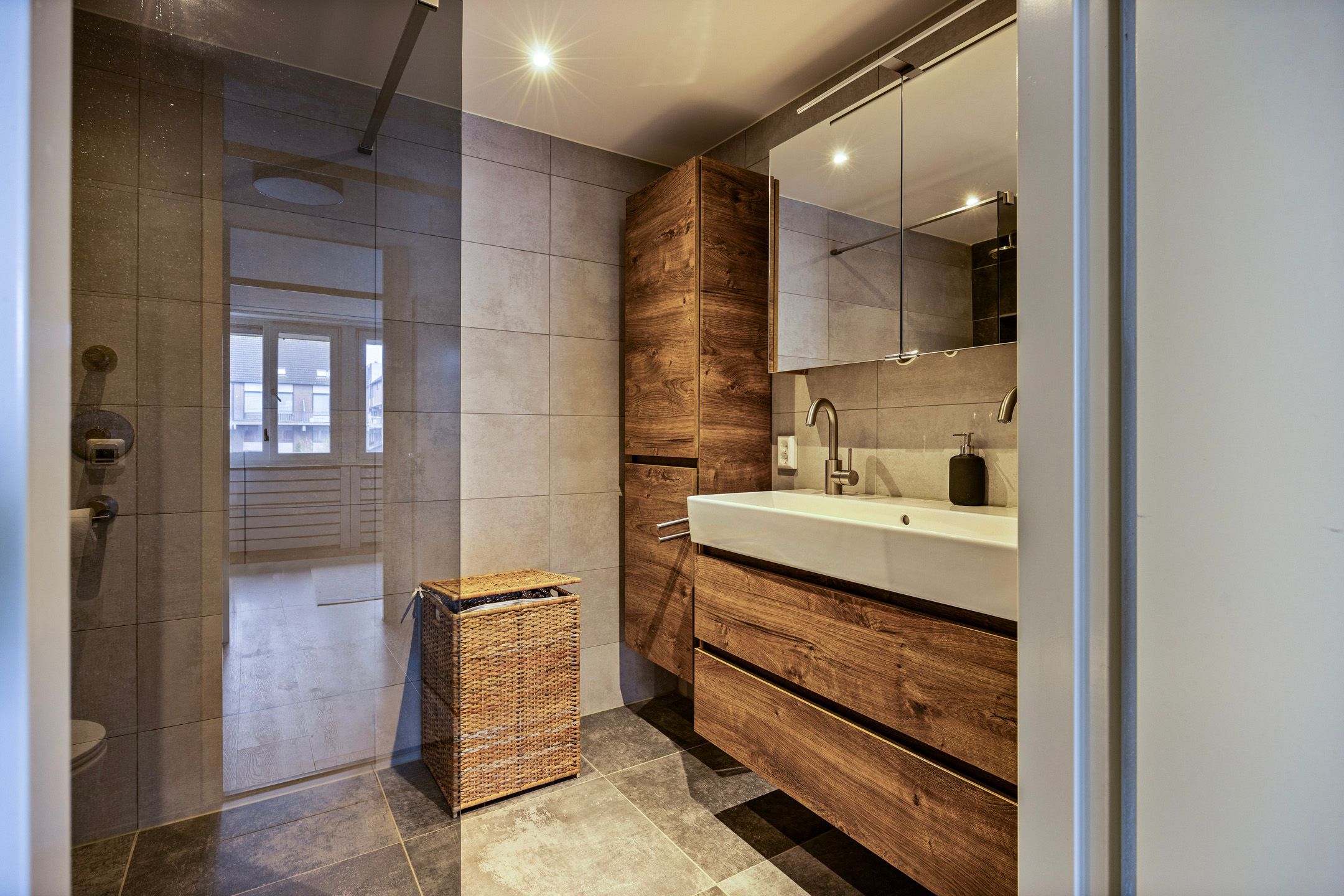 Foto 18 van J. Sasboutstraat 2