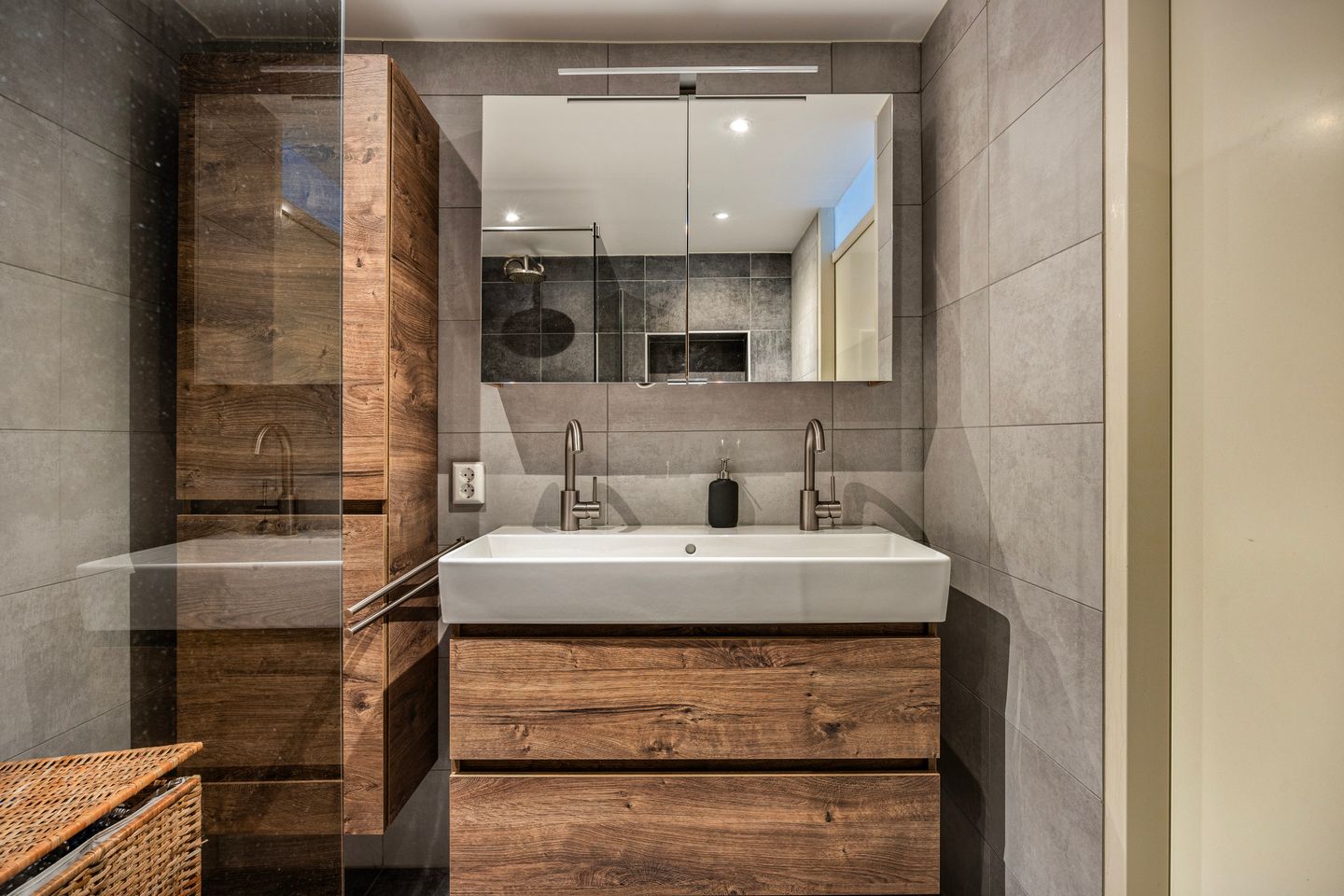 Foto 20 van J. Sasboutstraat 2