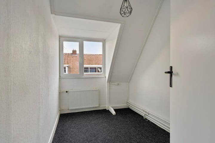 Foto 23 van van Loonstraat 76