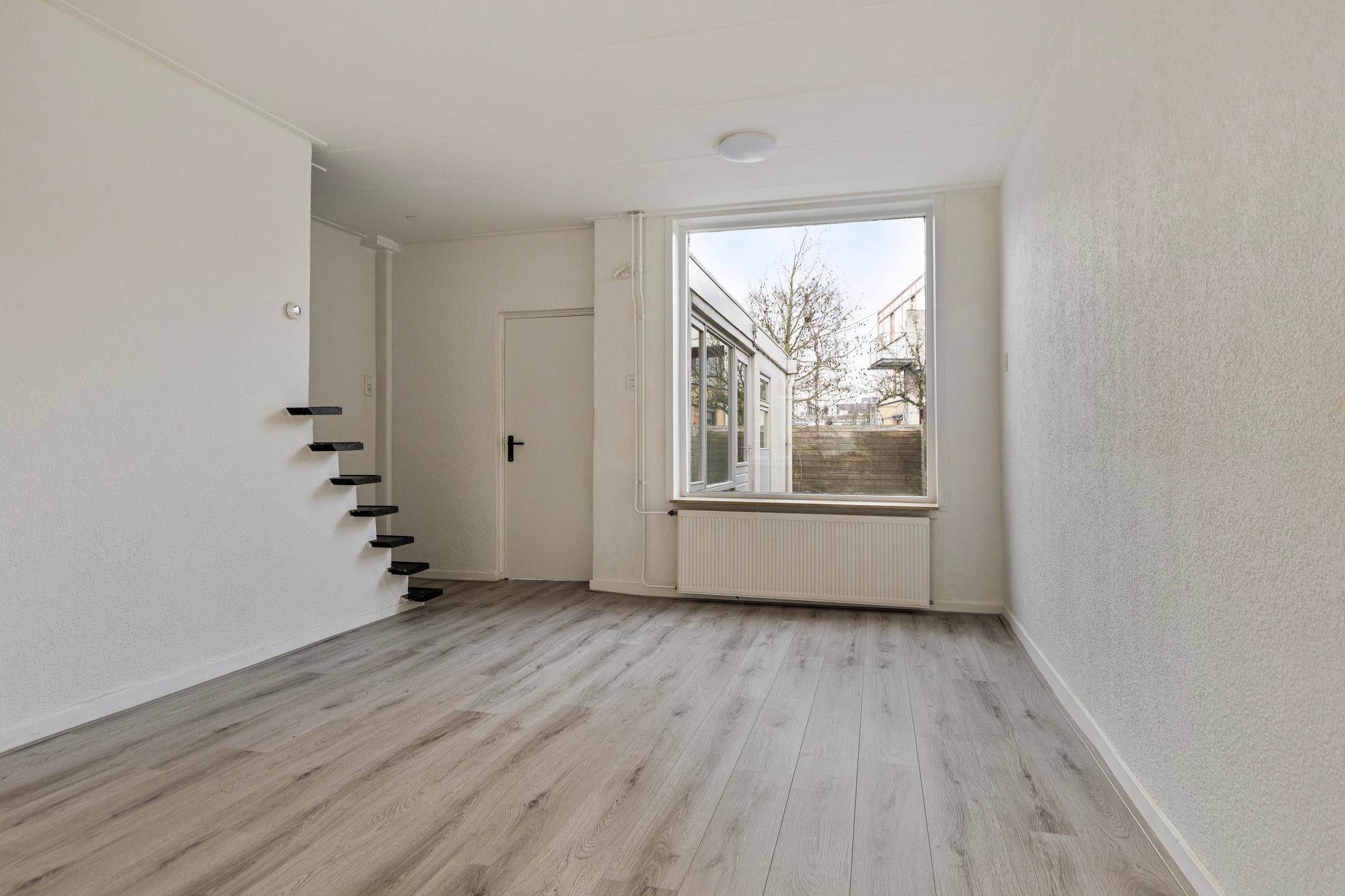 Foto 9 van van Loonstraat 76