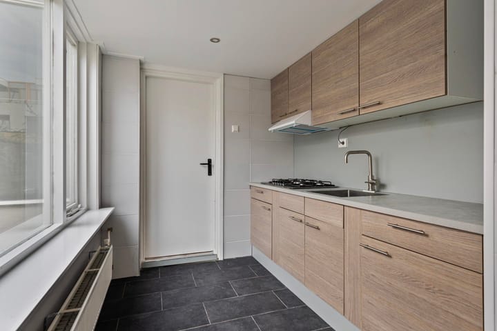 Foto 12 van van Loonstraat 76