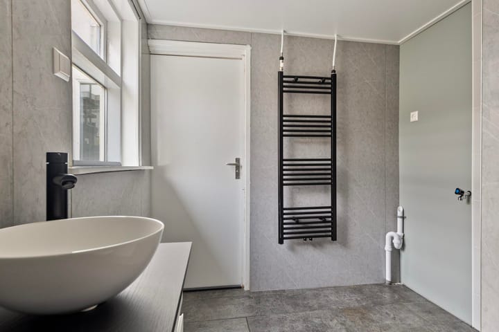 Foto 18 van van Loonstraat 76