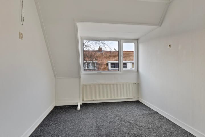 Foto 15 van van Loonstraat 76