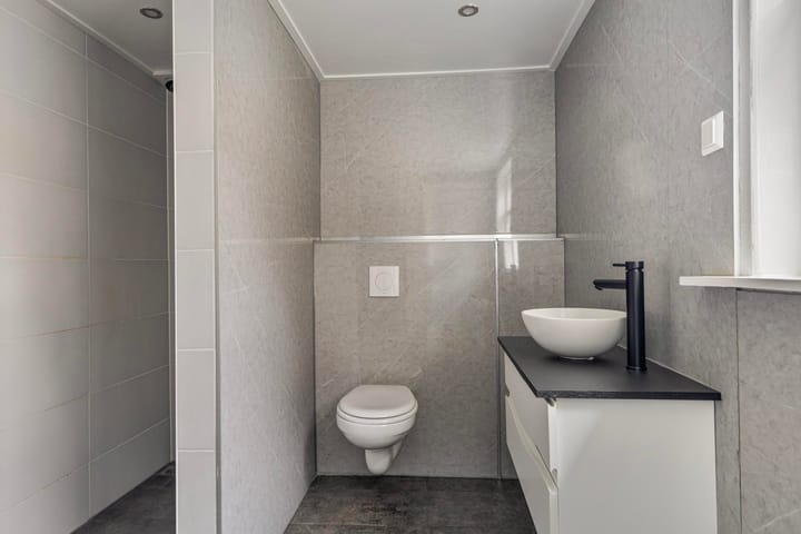 Foto 17 van van Loonstraat 76