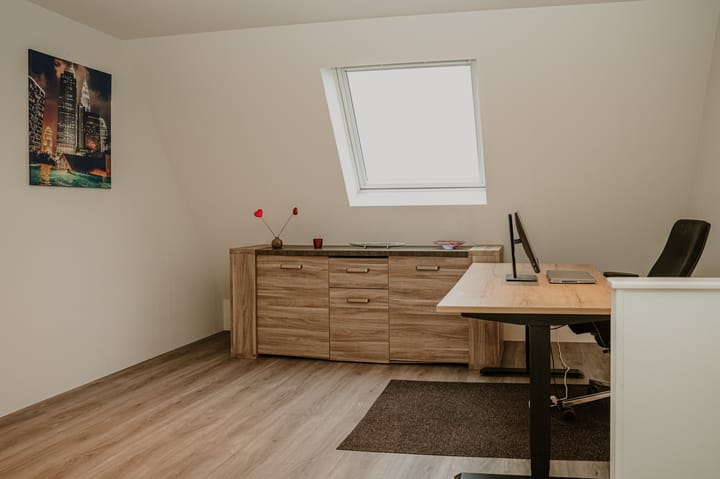 Photo 21 of Van Utenhoveweg 26