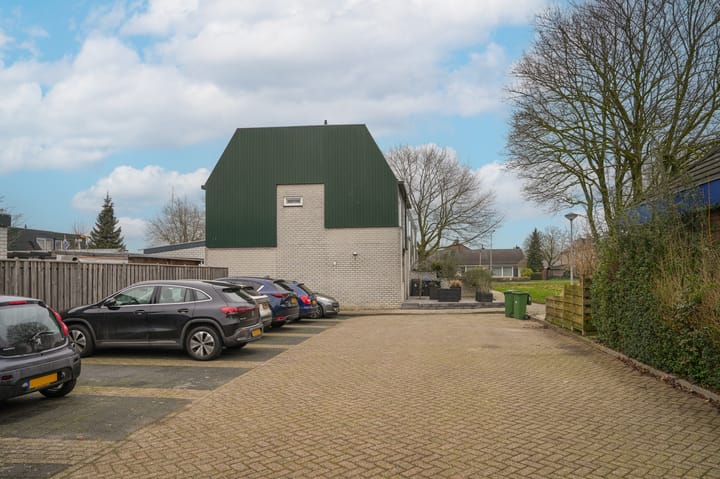 Photo 31 of Van Utenhoveweg 26