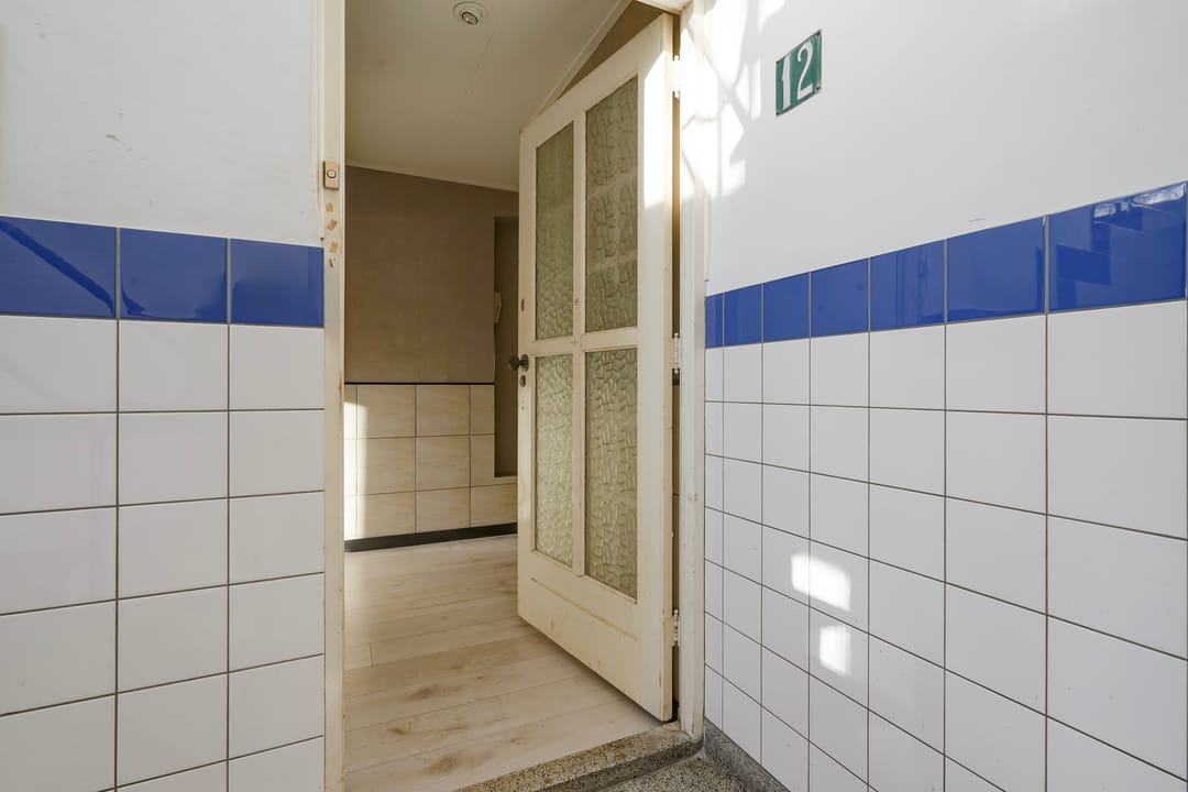 Photo 8 of Harmelenstraat 12