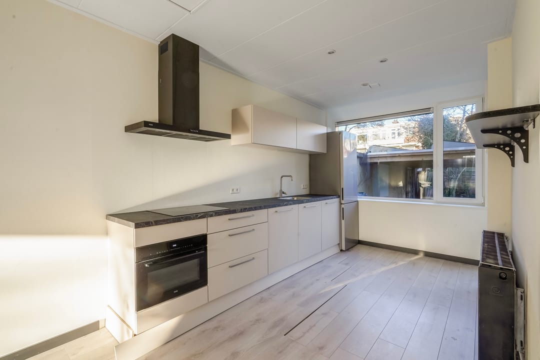 Photo 17 of Harmelenstraat 12